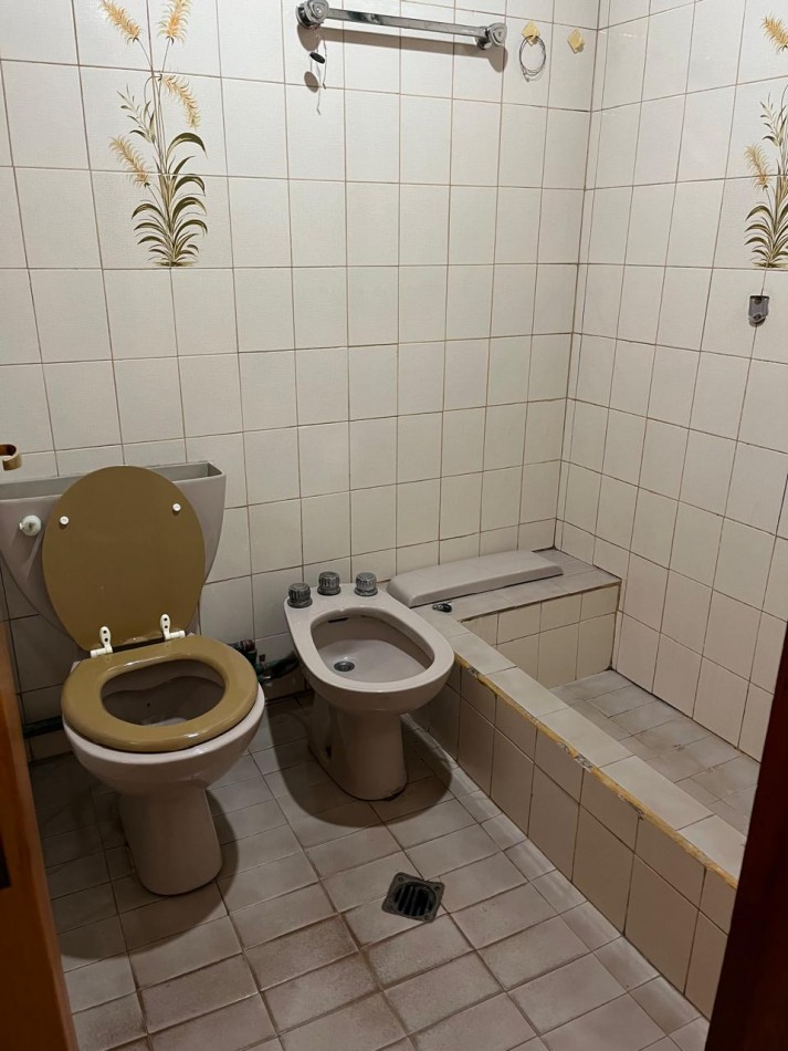 CASA CON GALPON EN VENTA - SEXTA SECCION, CAPITAL - MENDOZA