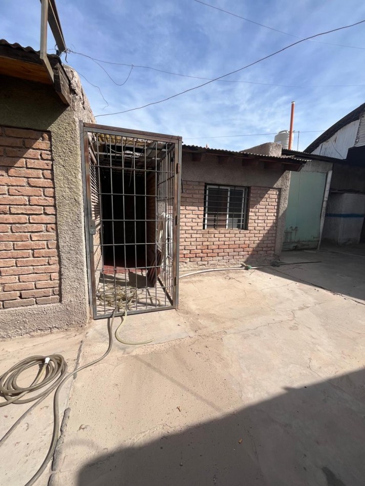 CASA CON GALPON EN VENTA - SEXTA SECCION, CAPITAL - MENDOZA